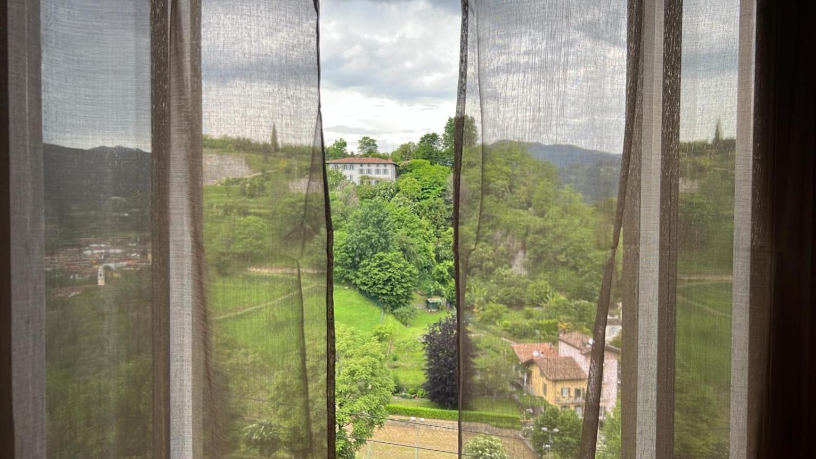 Buk - Appartamento Nel Cuore Di Citta Alta Bergamo Exteriör bild